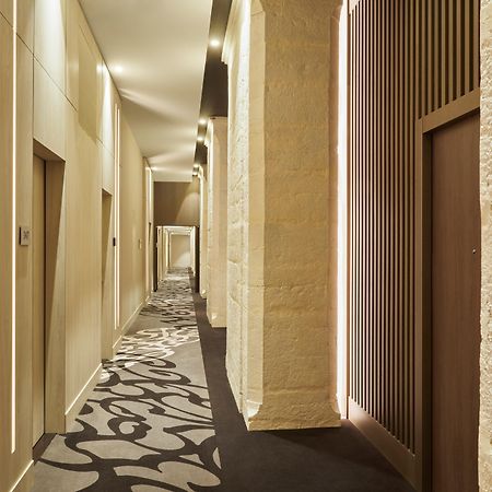 Intercontinental Lyon - Hotel Dieu By Ihg Esterno foto A corridor at the hotel