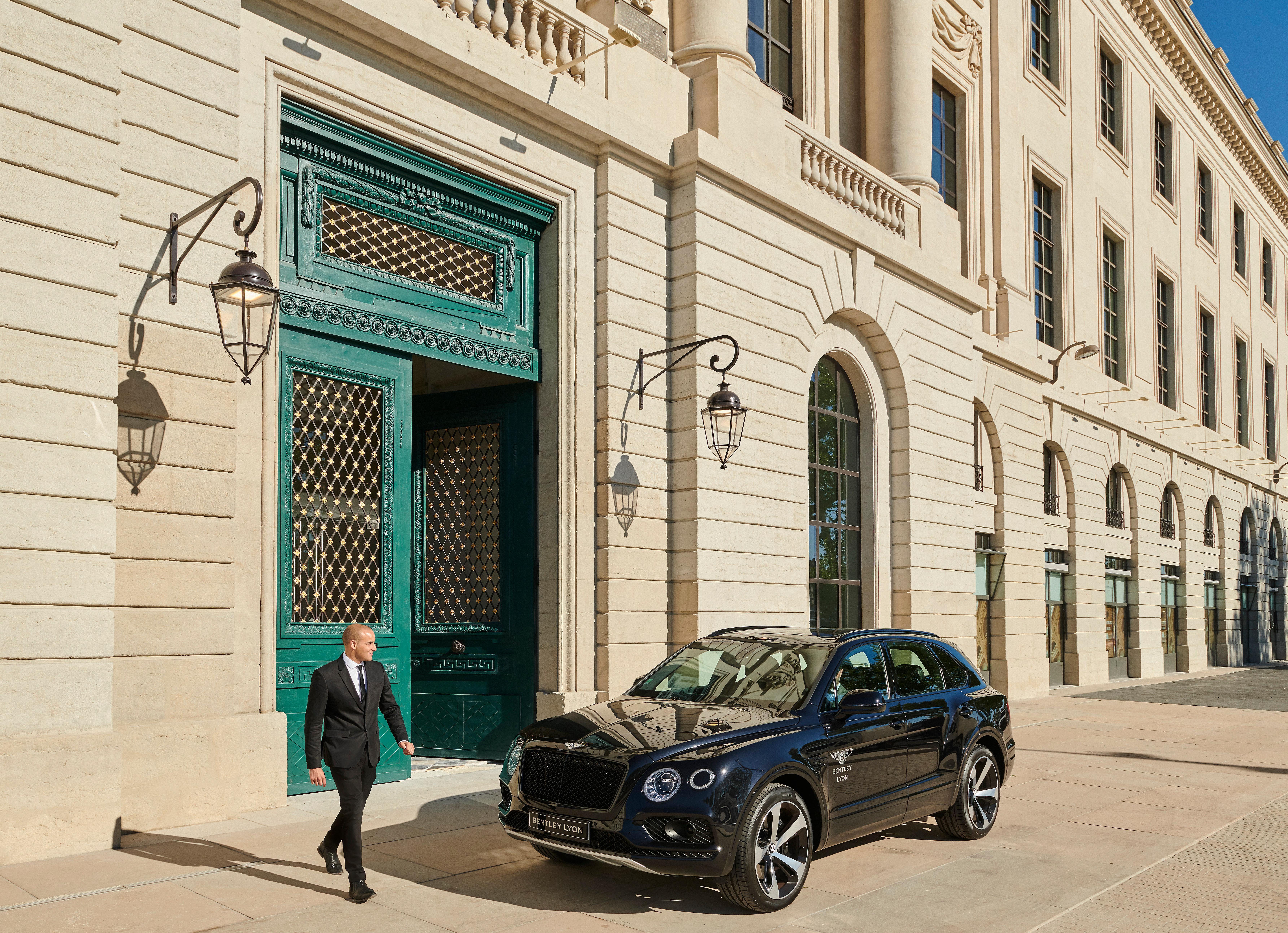 Intercontinental Lyon - Hotel Dieu By Ihg Esterno foto The Bentley Mulsanne