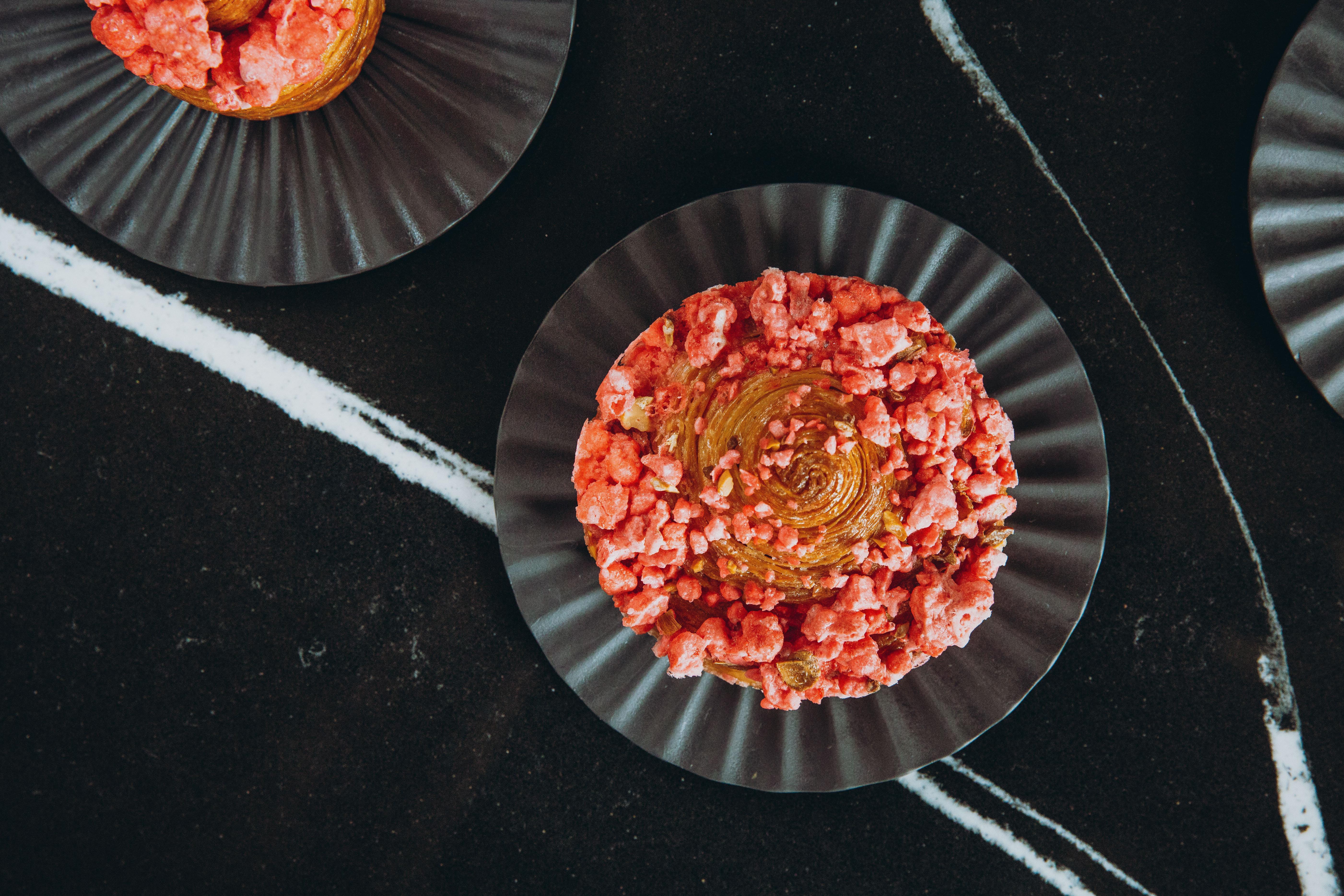 Intercontinental Lyon - Hotel Dieu By Ihg Esterno foto A strawberry-flavored doughnut