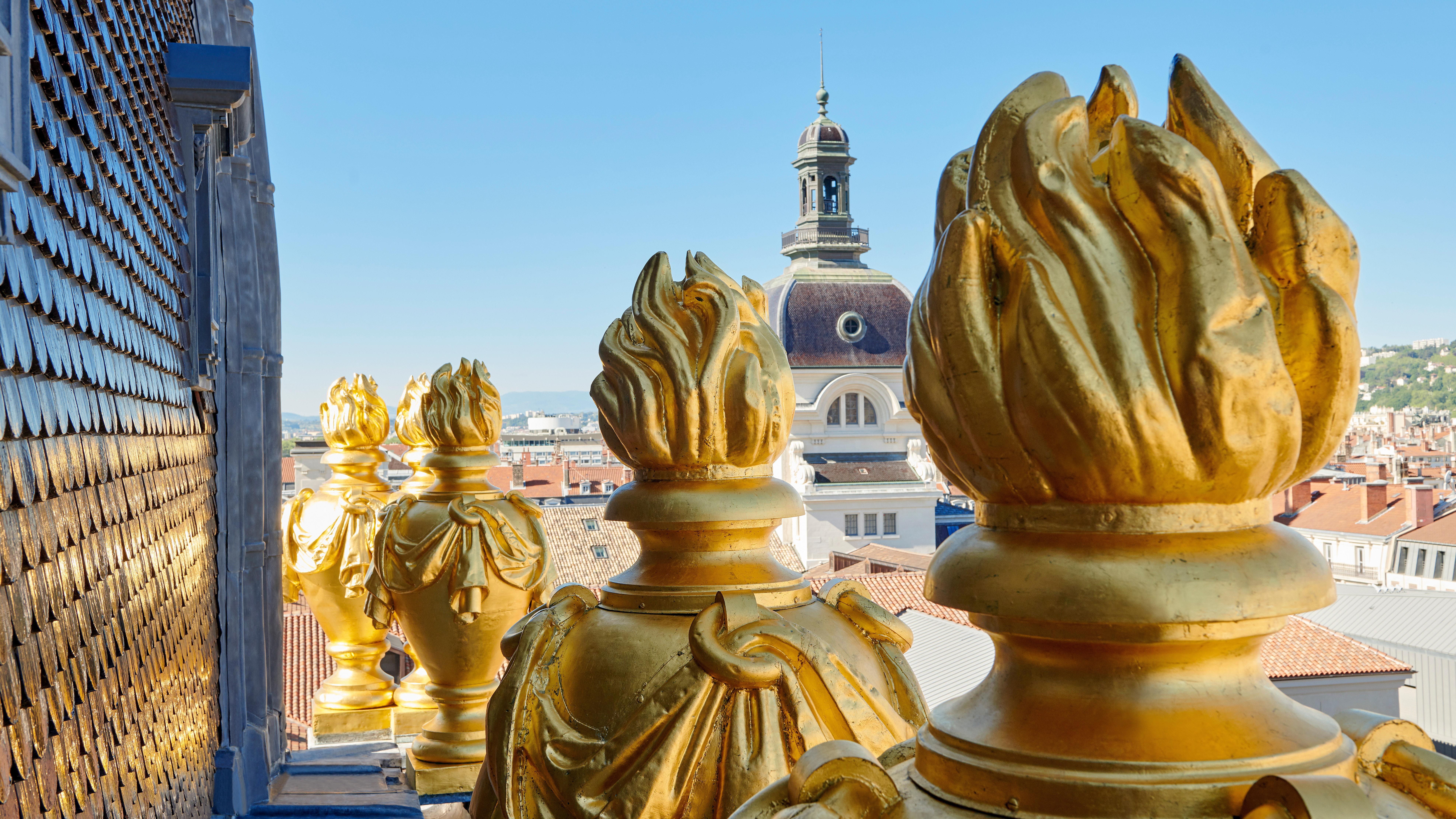 Intercontinental Lyon - Hotel Dieu By Ihg Esterno foto The golden torch