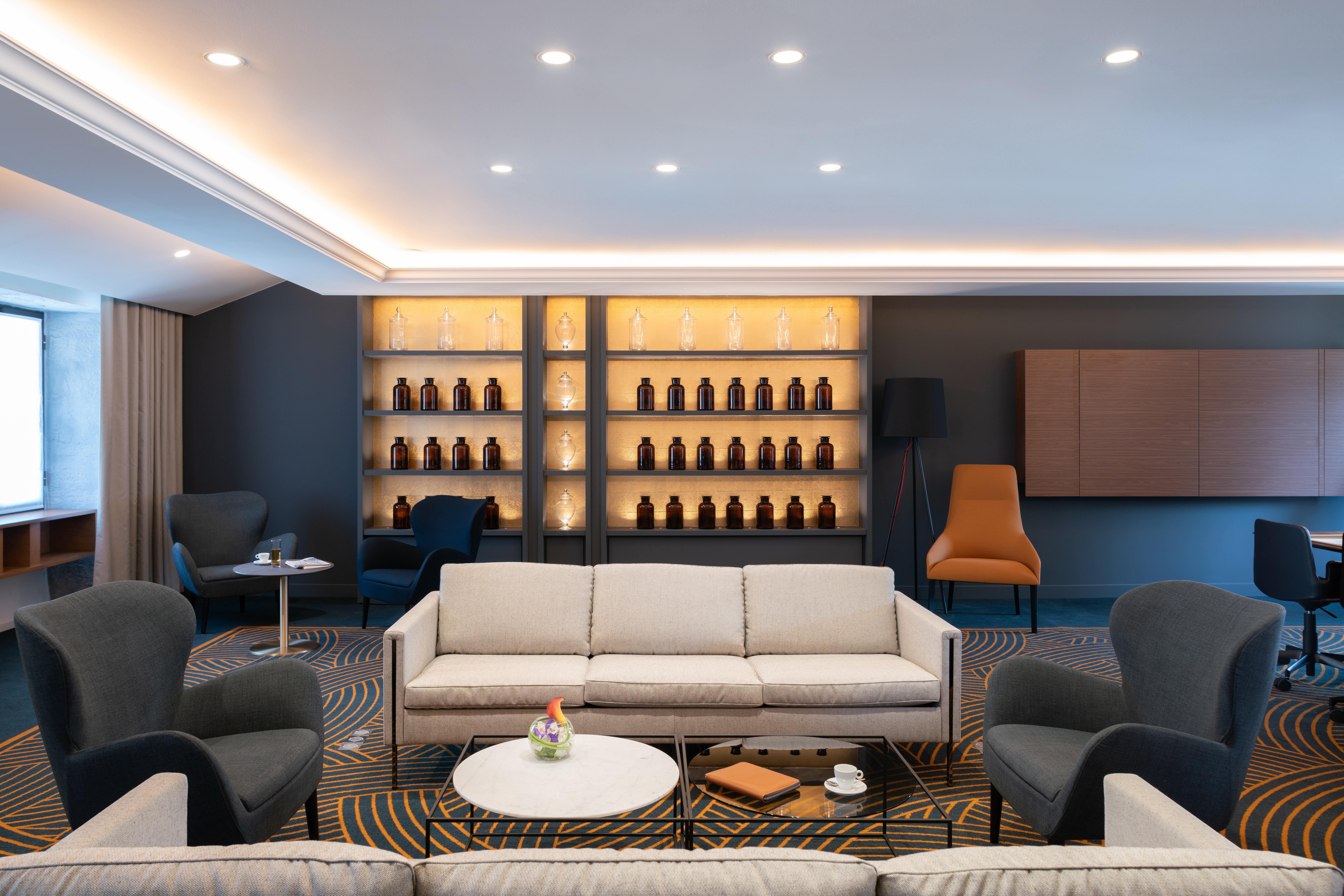 Intercontinental Lyon - Hotel Dieu By Ihg Esterno foto The lounge at the airport