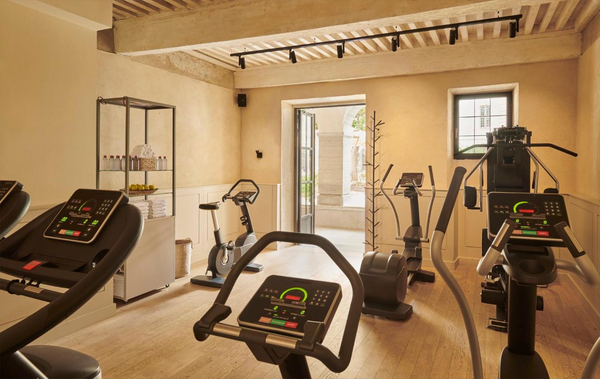 Intercontinental Lyon - Hotel Dieu By Ihg Esterno foto The gym at the hotel
